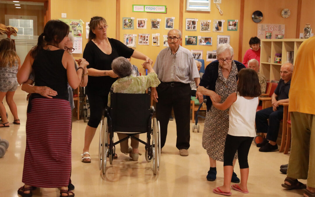 Ball i música en directe