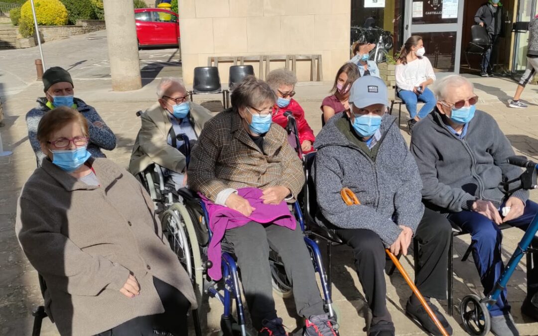AUDICIÓ DE SARDANES A LA PLAÇA DEL POBLE